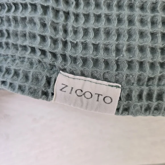 ZICOTO Soft Hooded Waffle Cotton Beach Towel for Kids - Picture 2 of 6